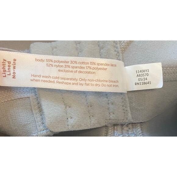 Cacique Bra Lot of 2 42C Lightly Lined No Wire Lace Soft Support Lane Bryant - Picture 7 of 8